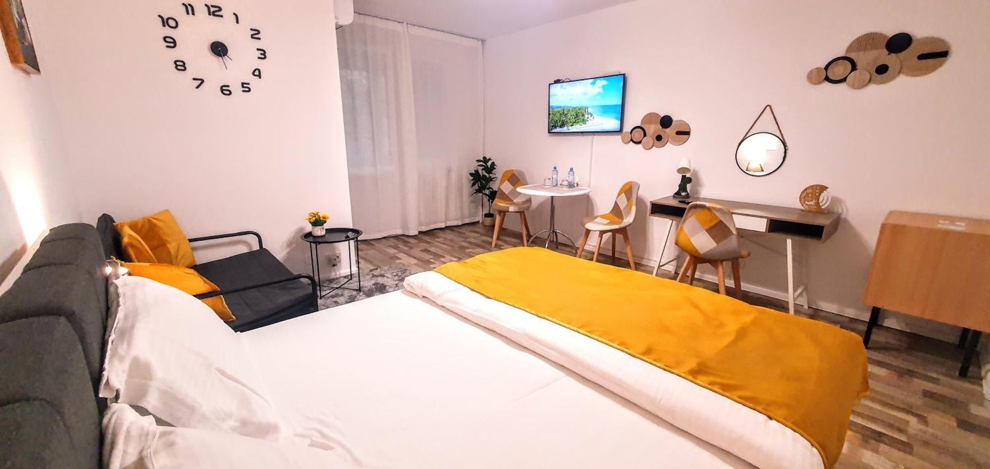 The Yellow King - Luxurious Apartment Bucharest Luaran gambar