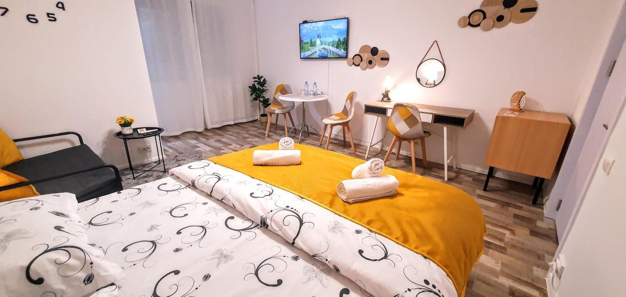The Yellow King - Luxurious Apartment Bucharest Luaran gambar